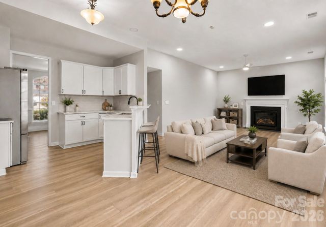 11619 Planters Estates Drive, Charlotte, NC 28278