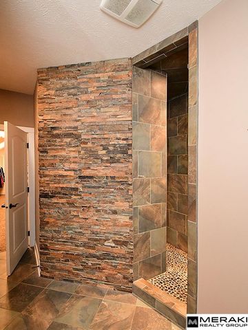 6202 S 196 Street, Omaha, NE 68135