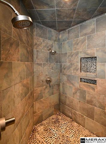 6202 S 196 Street, Omaha, NE 68135