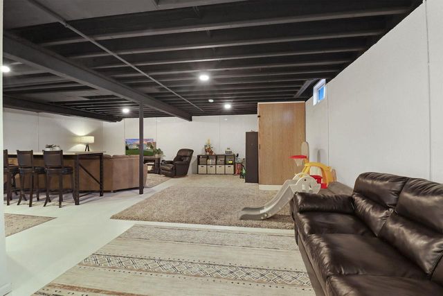 11825 243rd AVENUE, Trevor, WI 53179