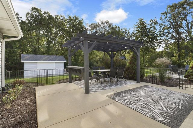 11825 243rd AVENUE, Trevor, WI 53179