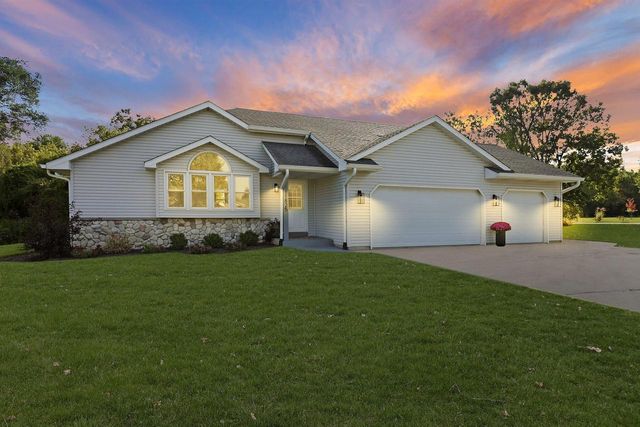 11825 243rd AVENUE, Trevor, WI 53179