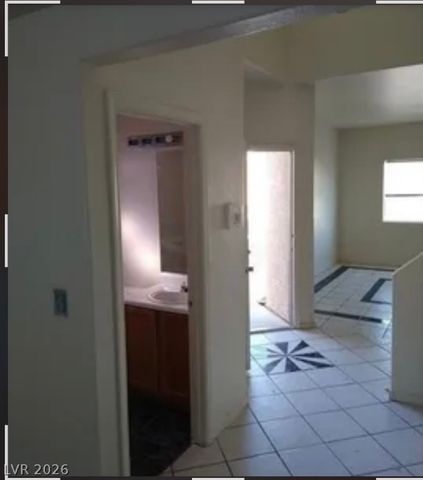 5501 Wells Cathedral Avenue, Las Vegas, NV 89130