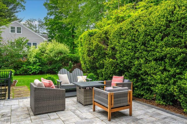 49 Eton Road, Larchmont, NY 10538