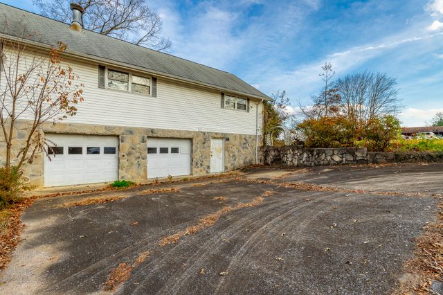 4851 Hillsdale Circle, Chattanooga, TN 37416