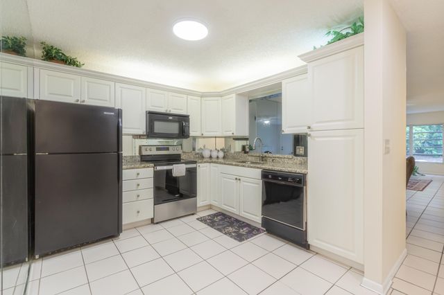 9185 Flynn Circle 3, Boca Raton, FL 33496