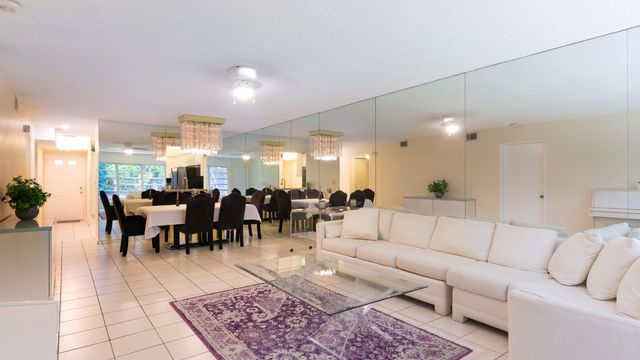 9185 Flynn Circle 3, Boca Raton, FL 33496