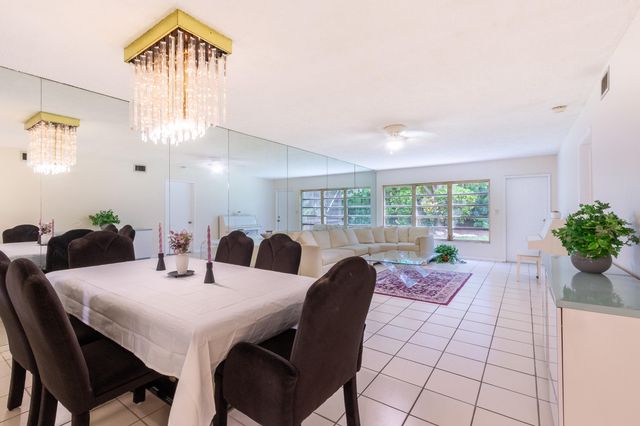 9185 Flynn Circle 3, Boca Raton, FL 33496