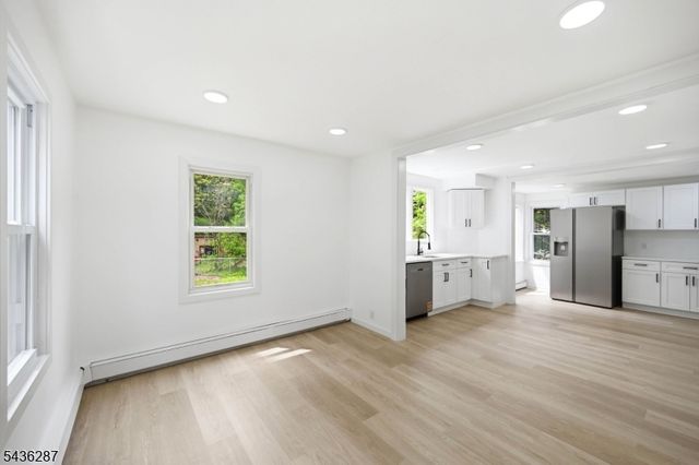 222 Main St, Newton Town, NJ 07860