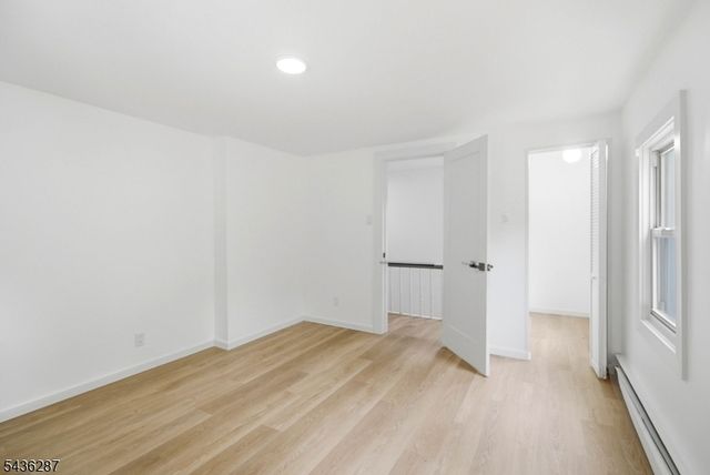 222 Main St, Newton Town, NJ 07860