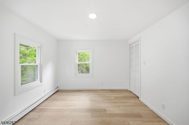 222 Main St, Newton Town, NJ 07860