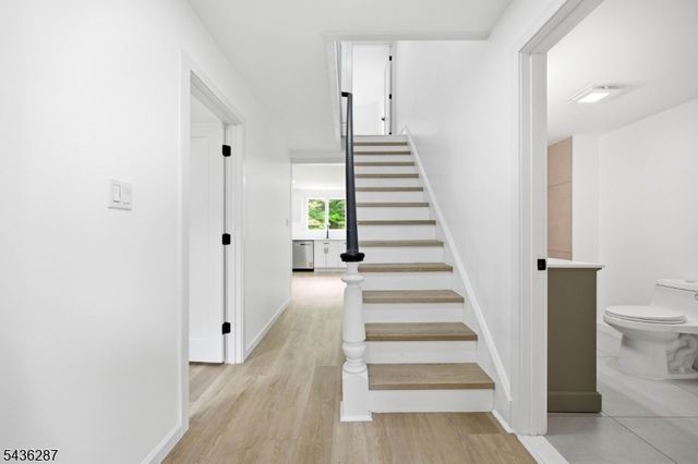 222 Main St, Newton Town, NJ 07860