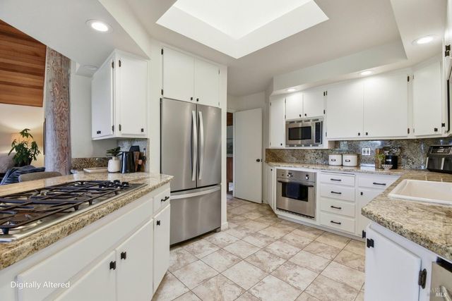 4730 Woodcliff Ct, Santa Rosa, CA 95405