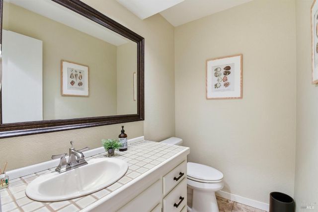 4730 Woodcliff Ct, Santa Rosa, CA 95405