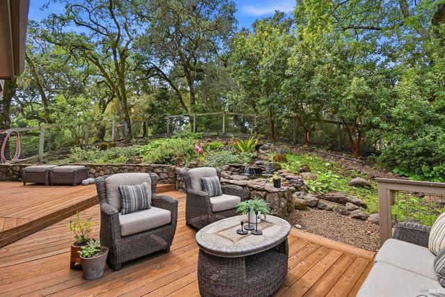 4730 Woodcliff Ct, Santa Rosa, CA 95405