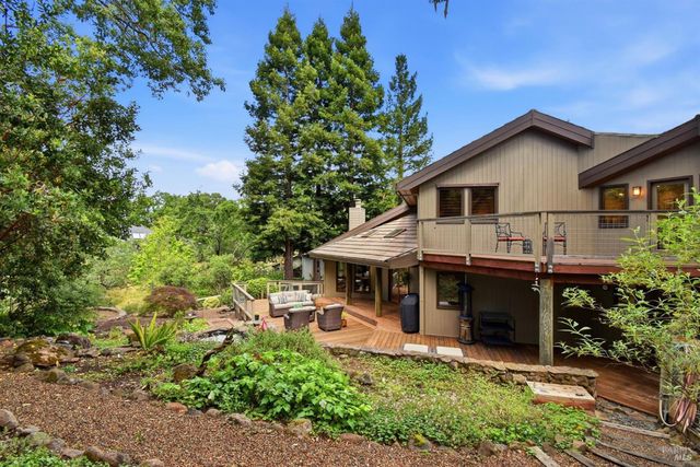 4730 Woodcliff Ct, Santa Rosa, CA 95405