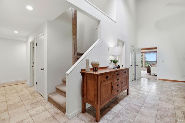 4730 Woodcliff Ct, Santa Rosa, CA 95405