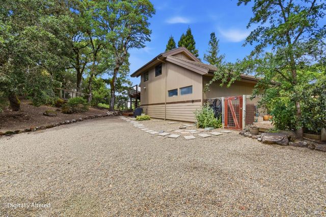 4730 Woodcliff Ct, Santa Rosa, CA 95405