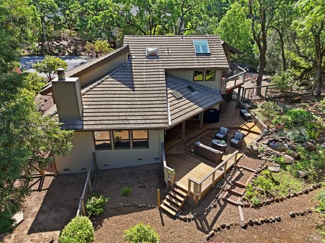 4730 Woodcliff Ct, Santa Rosa, CA 95405