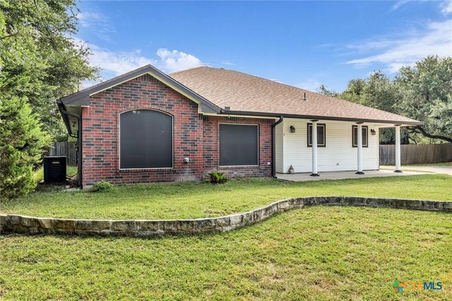7 Market Loop, Morgans Point Resort, TX 76513