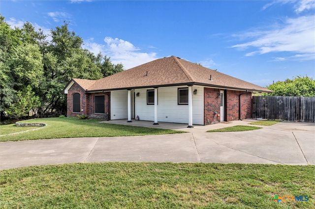 7 Market Loop, Morgans Point Resort, TX 76513