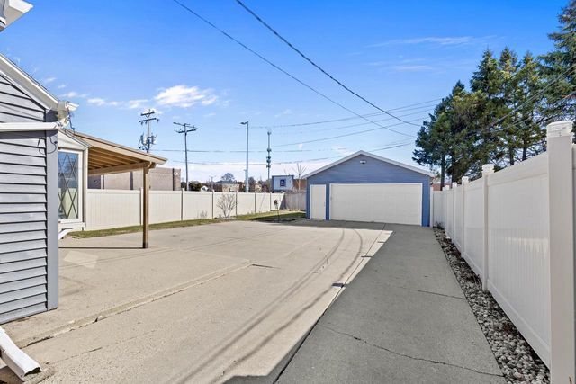 3130 S 60th STREET, Milwaukee, WI 53219