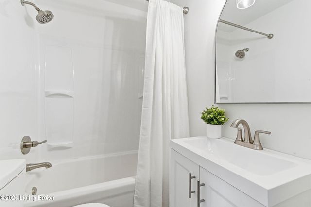 1218 Homeview Dr, Louisville, KY 40215