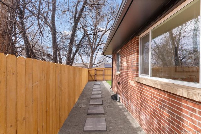 3287 N Krameria Street, Denver, CO 80207