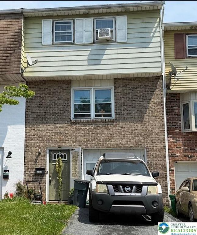 2860 Huron Street, Allentown City, PA 18103