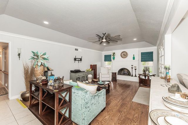 1572 W Millbrae Avenue, Fresno, CA 93711