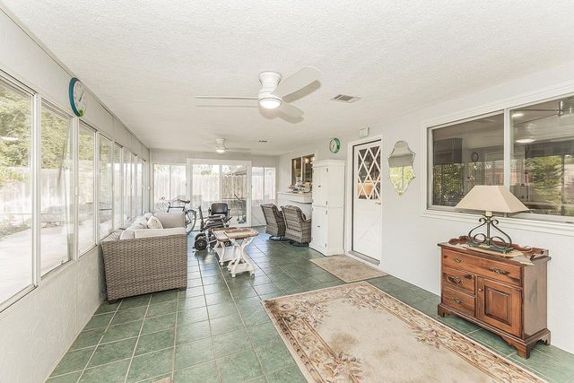 1572 W Millbrae Avenue, Fresno, CA 93711