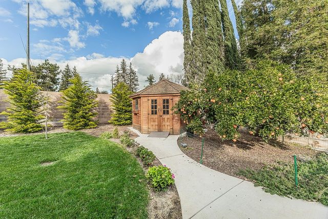 1572 W Millbrae Avenue, Fresno, CA 93711