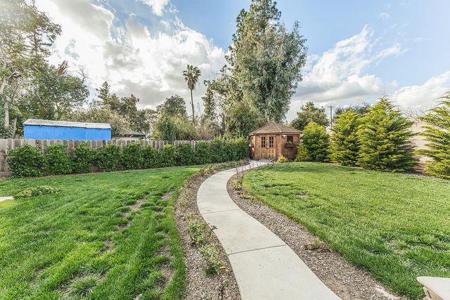 1572 W Millbrae Avenue, Fresno, CA 93711