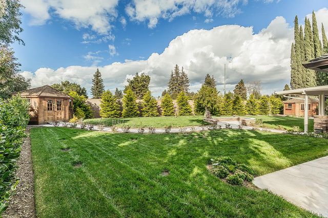 1572 W Millbrae Avenue, Fresno, CA 93711