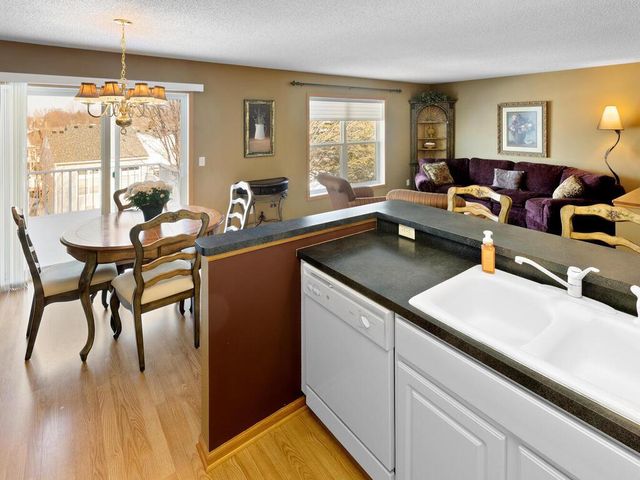 16446 Timber Crest Drive SE, Prior Lake, MN 55372