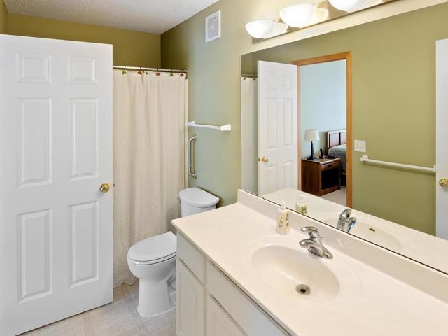 16446 Timber Crest Drive SE, Prior Lake, MN 55372