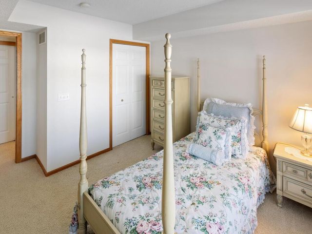 16446 Timber Crest Drive SE, Prior Lake, MN 55372