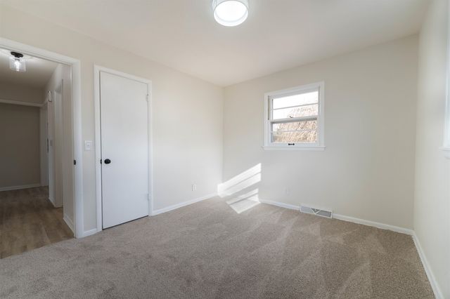 2048 N Mccomas St, Wichita, KS 67203