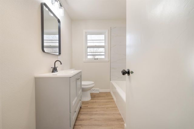 2048 N Mccomas St, Wichita, KS 67203