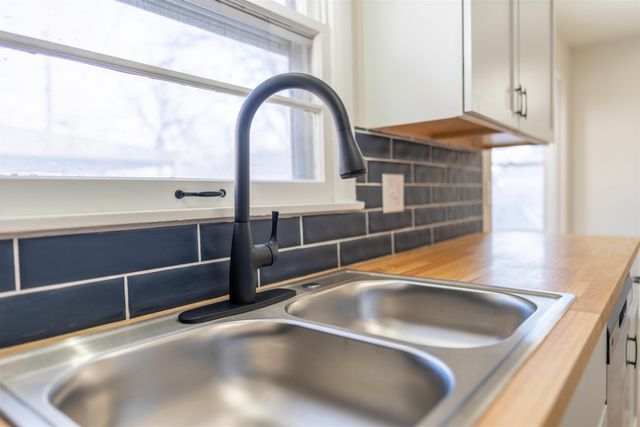 2048 N Mccomas St, Wichita, KS 67203