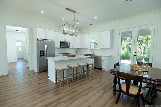 2126 Saint Mary St, Thibodaux, LA 70301