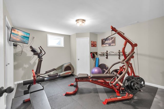 30949 N Leesley Court, Libertyville, IL 60048