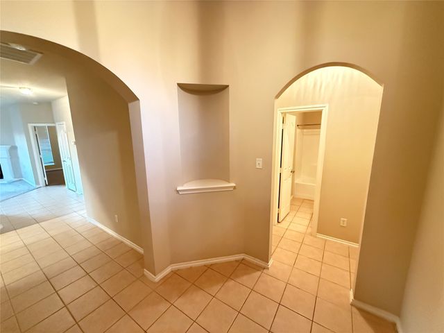 10605 Foothill Drive, Fort Worth, TX 76131