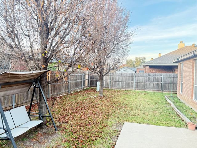 10605 Foothill Drive, Fort Worth, TX 76131