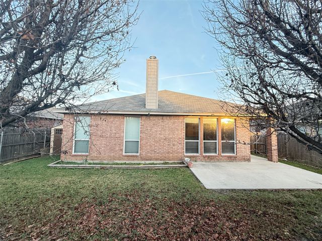 10605 Foothill Drive, Fort Worth, TX 76131