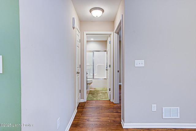 6526 Renate Rd, Louisville, KY 40291