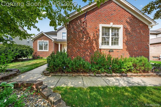 2738 Long Meadow Lane, Rochester Hills, MI 48307