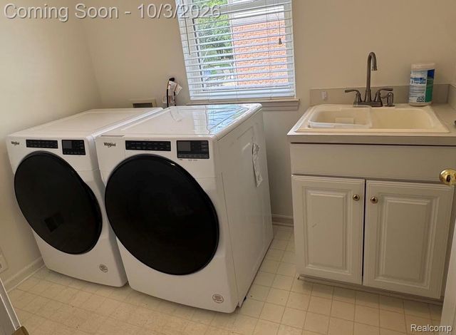 2738 Long Meadow Lane, Rochester Hills, MI 48307