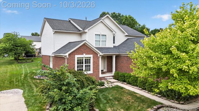 2738 Long Meadow Lane, Rochester Hills, MI 48307