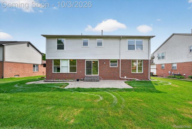 2738 Long Meadow Lane, Rochester Hills, MI 48307